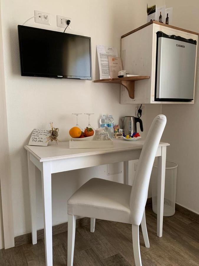 Etesia Bed & Breakfast Olbia Exterior photo